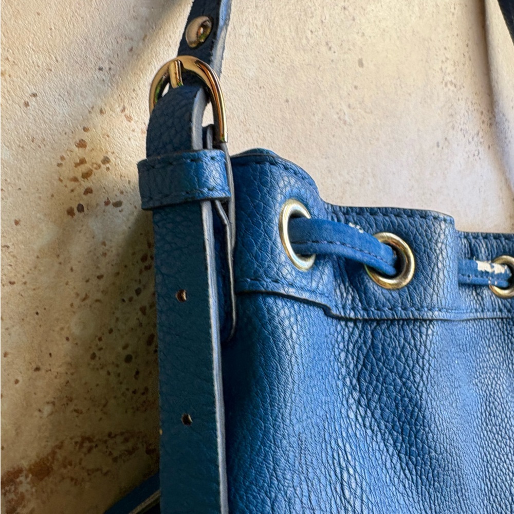 Neiman Marcus Rescue Bag - Picture 2 of 5